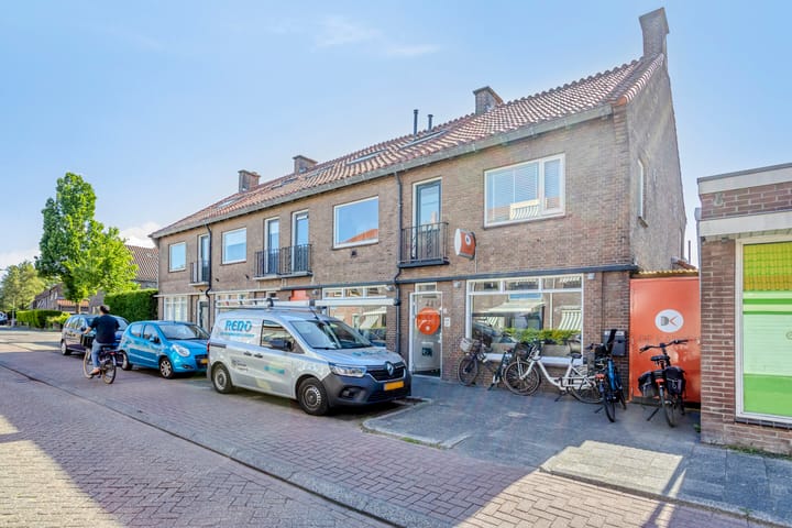 Emmastraat 42