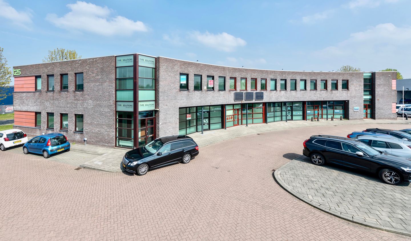Bekijk foto 2 van Tinstraat 45
