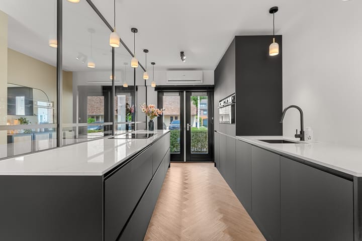 Photo 18 of Brancusistraat 22