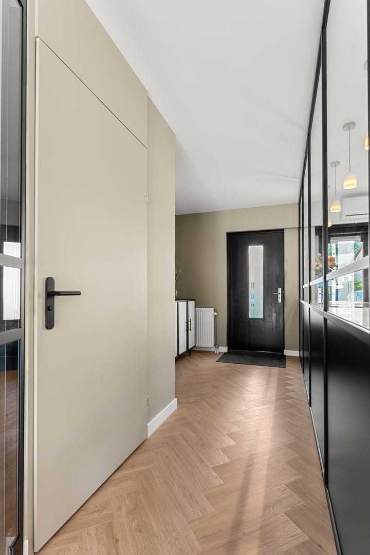 Photo 22 of Brancusistraat 22