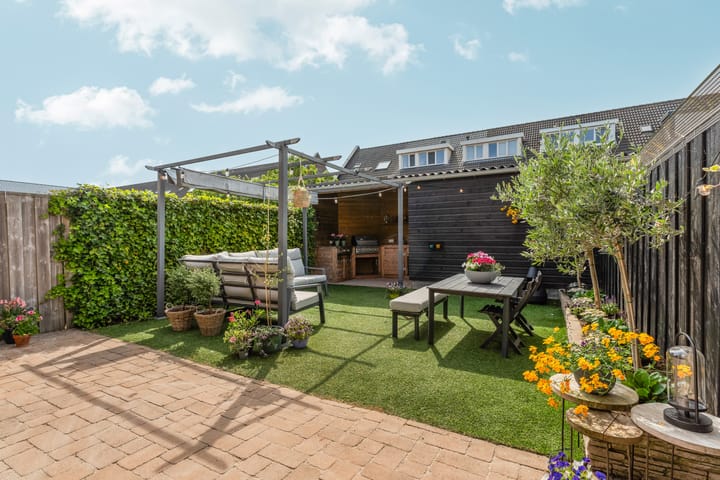 Photo 44 of Brancusistraat 22