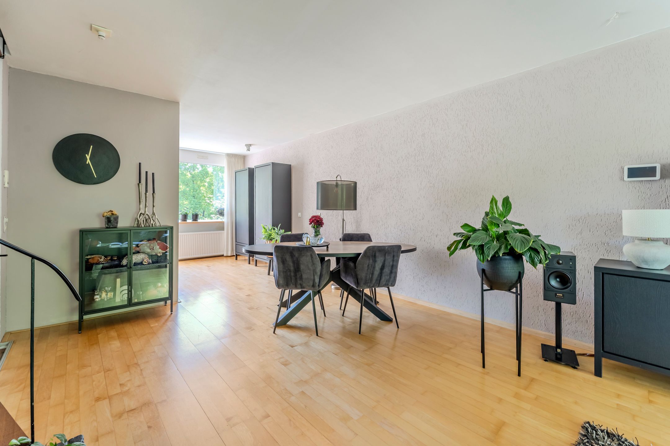 Photo 18 of Essex 19