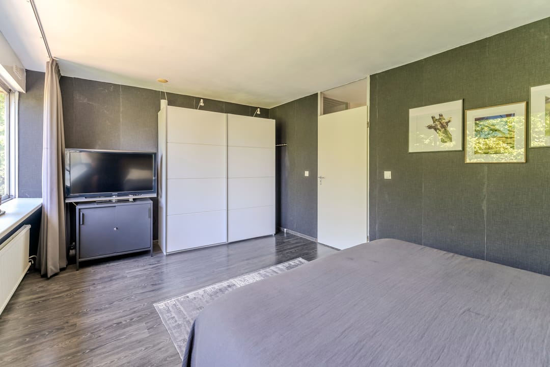 Photo 32 of Essex 19