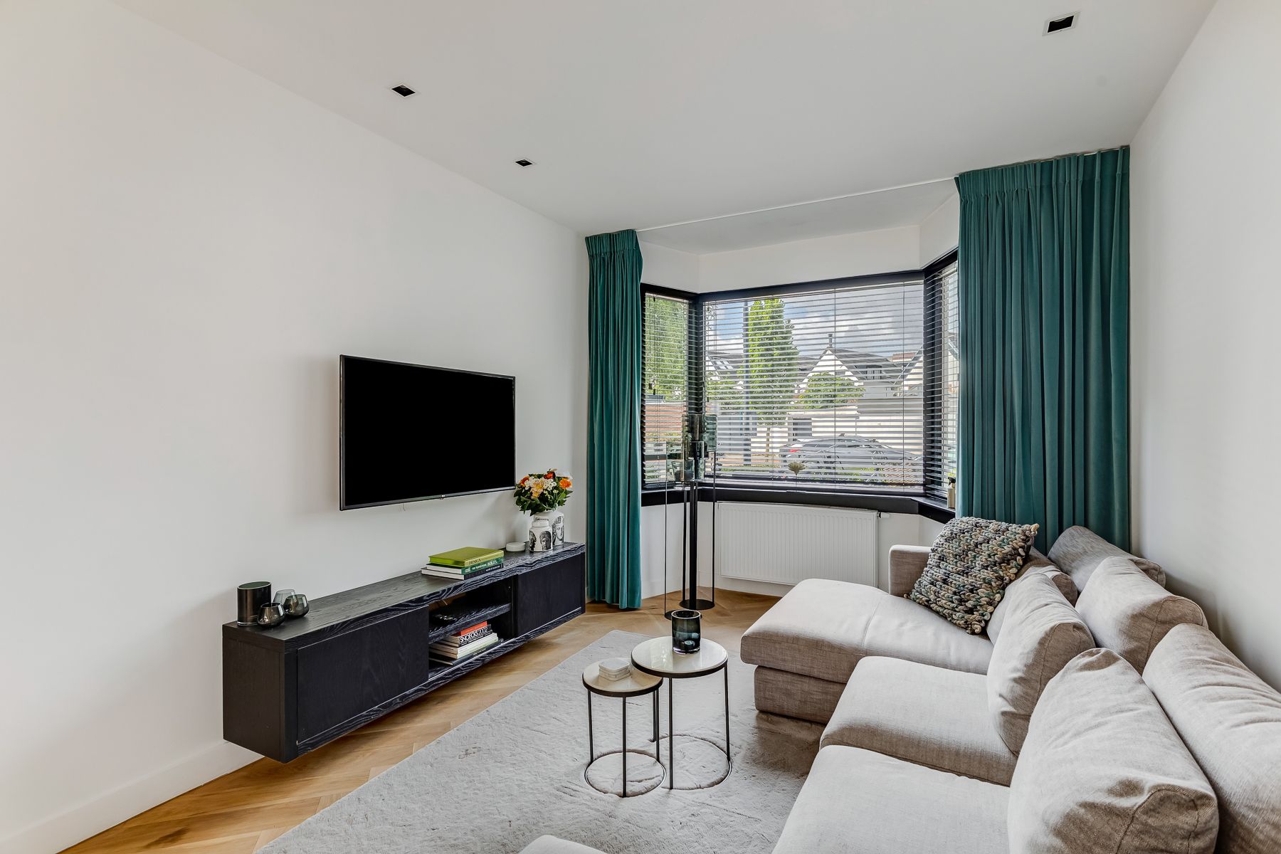 Photo 6 of Terheijdenseweg 110