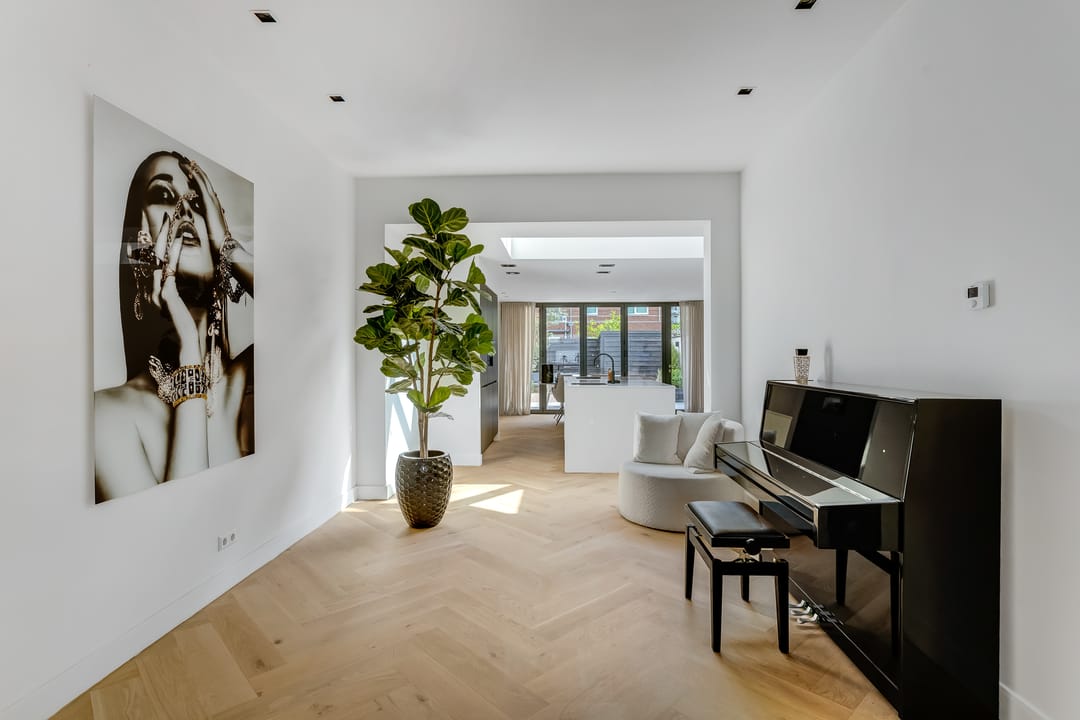 Photo 8 of Terheijdenseweg 110