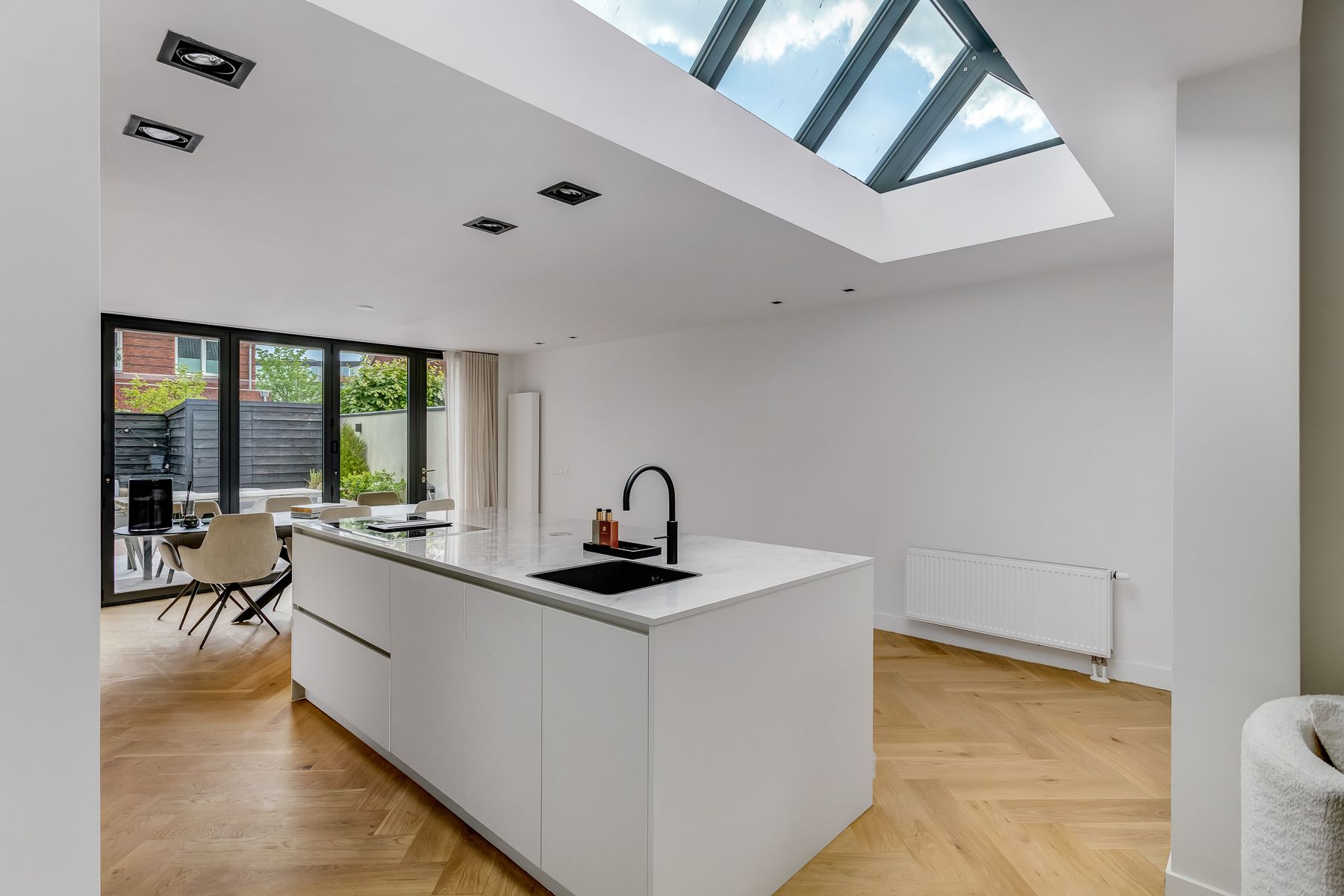 Photo 15 of Terheijdenseweg 110