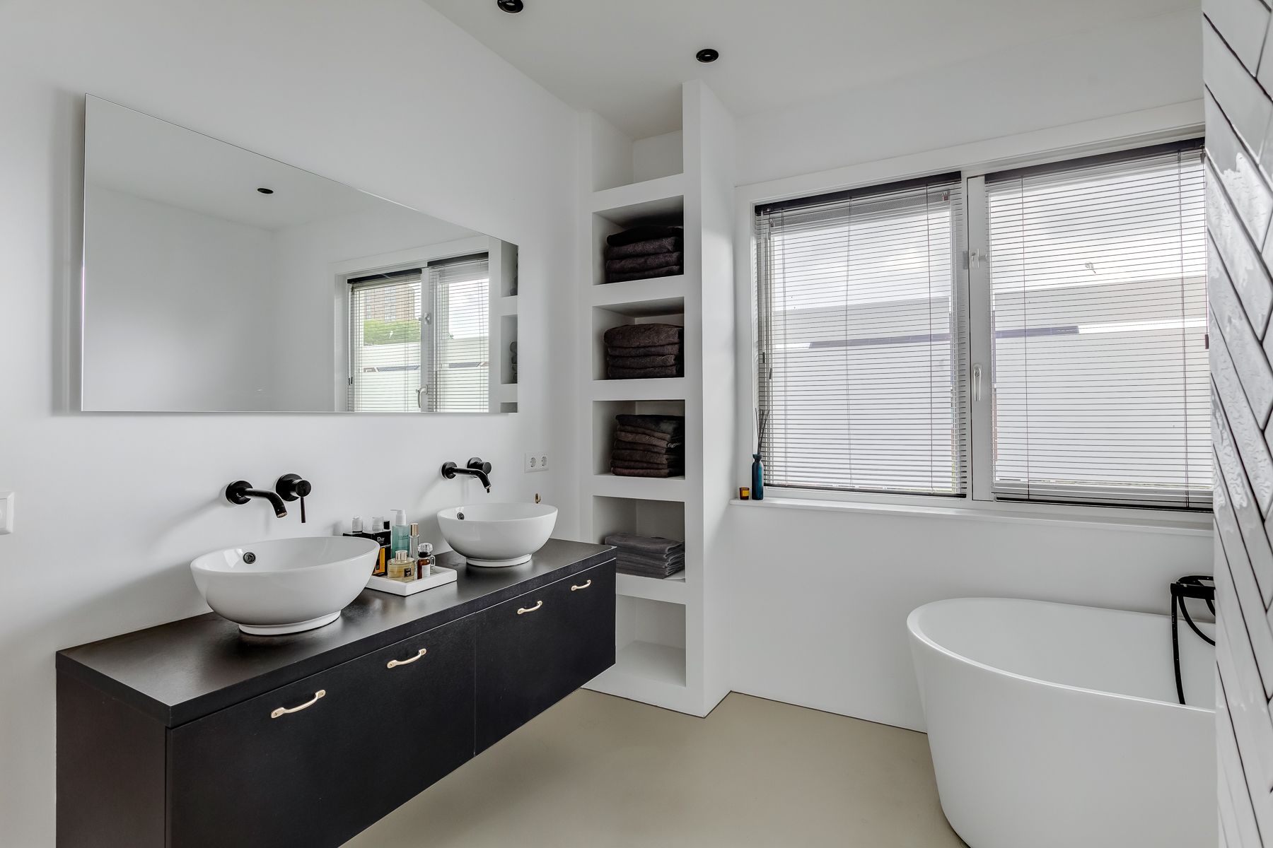 Photo 30 of Terheijdenseweg 110