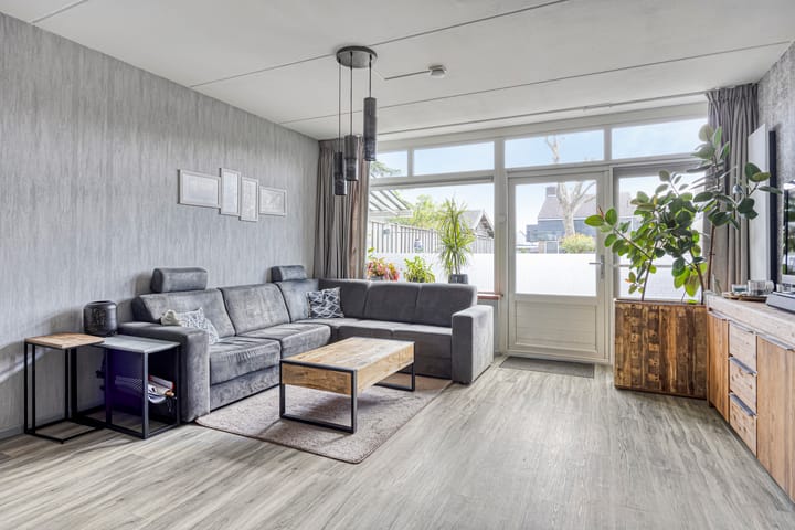 Photo 2 of Volkersweg 30