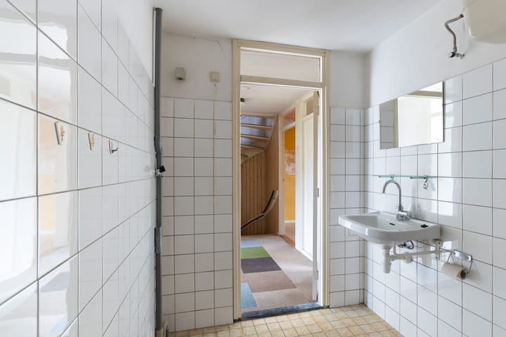 Foto 30 van Domela Nieuwenhuisstraat 14