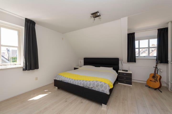 Foto 22 van Weegbree 32