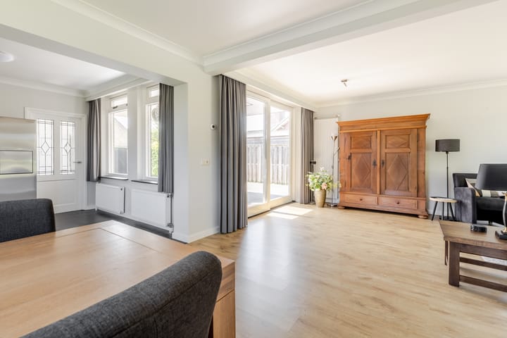 Foto 2 van Vincent van Goghstraat 1