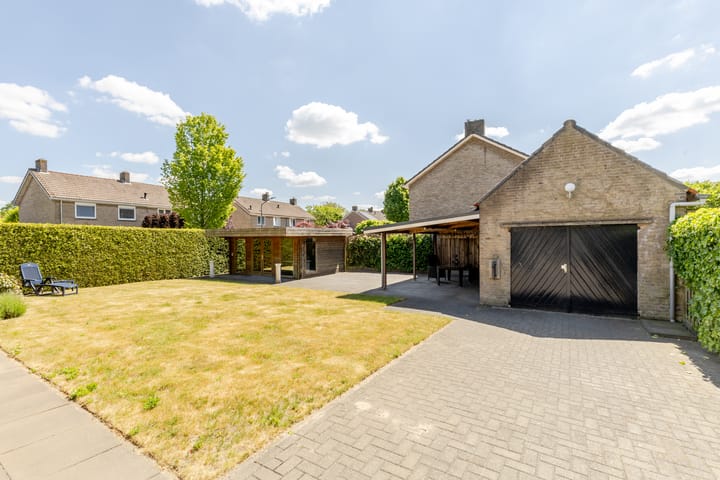 Foto 24 van Vincent van Goghstraat 1