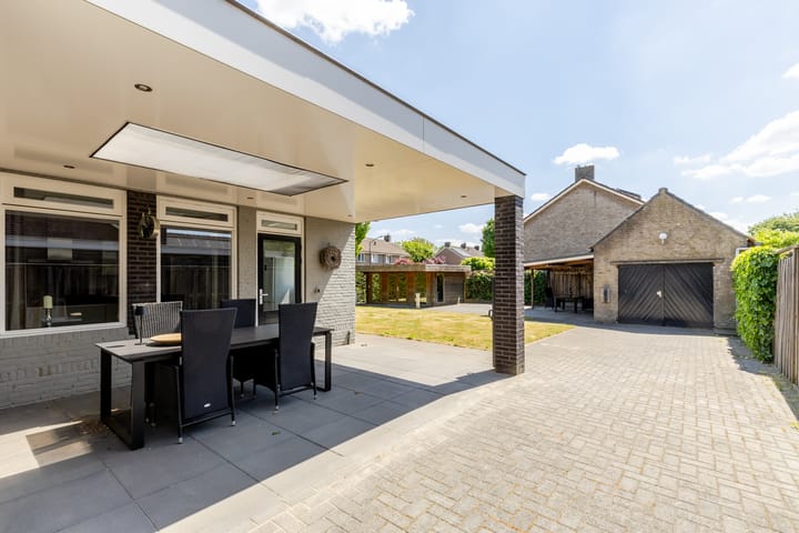 Foto 28 van Vincent van Goghstraat 1