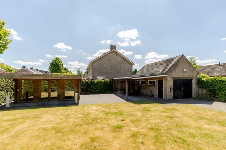 Foto 33 van Vincent van Goghstraat 1