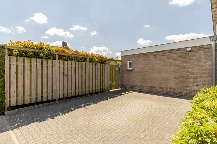 Foto 38 van Vincent van Goghstraat 1