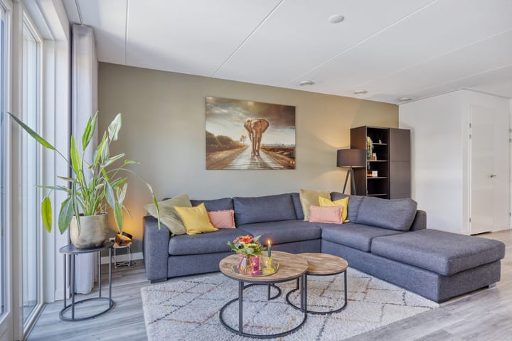 Foto 10 van Honingbes 42