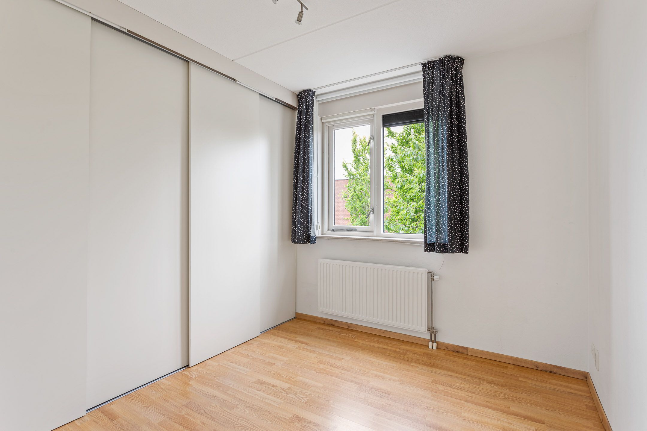 Photo 9 of Kokerjuffer 22