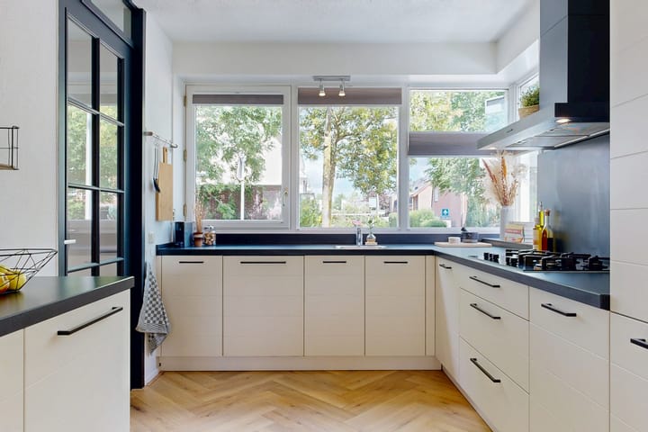 Foto 12 van Mattenbieslaan 71