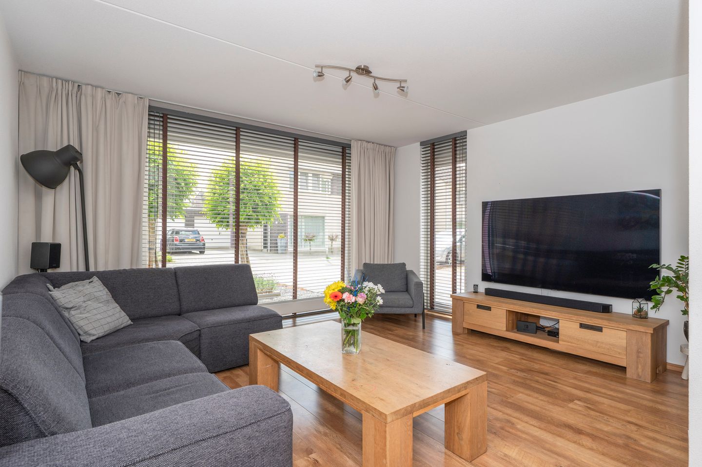 Foto 10 van Erasmusstraat 6