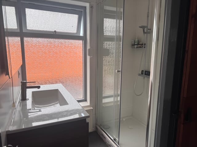 Photo 7 of Maarten Trompstraat 31