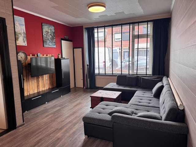 Foto 2 van Maarten Trompstraat 31