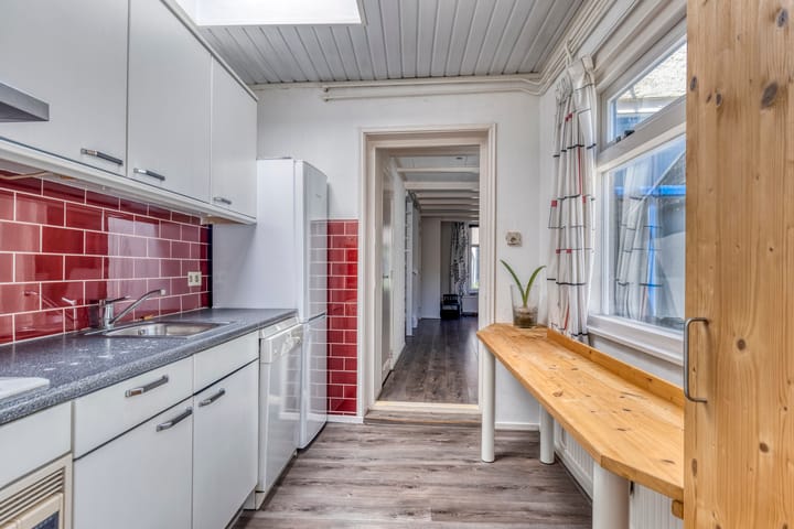 Foto 7 van Ooststraat 10