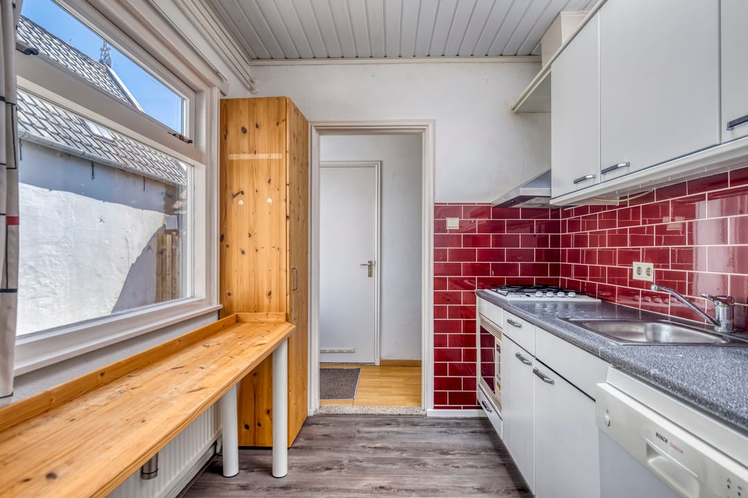 Foto 8 van Ooststraat 10