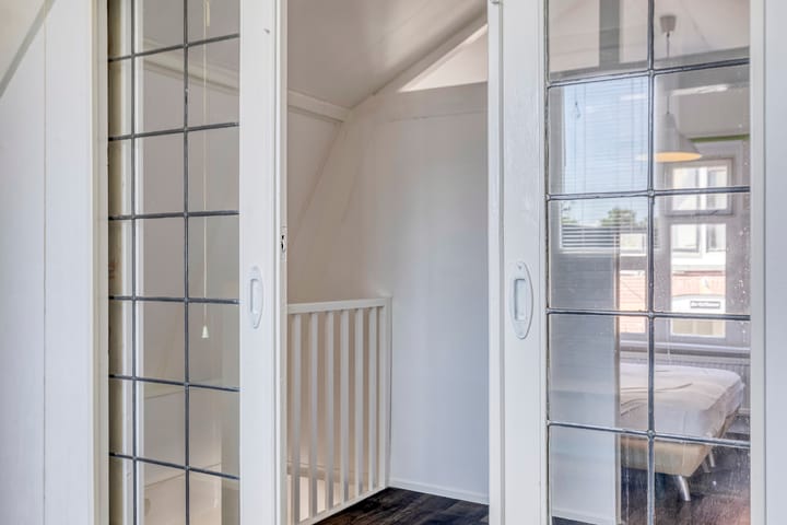 Foto 16 van Ooststraat 10