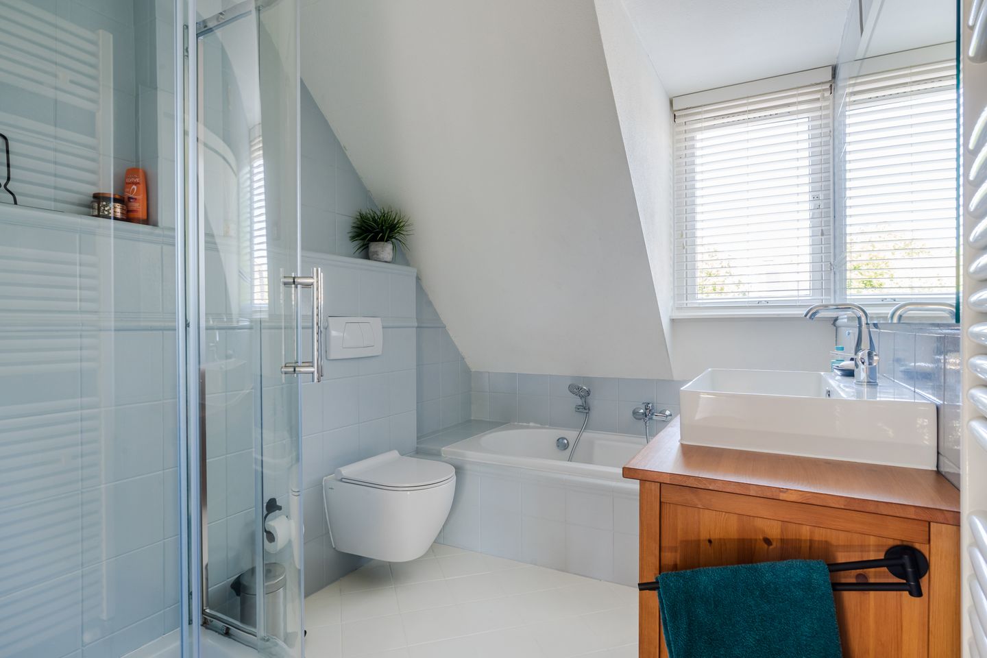 Foto 25 van Van den Waarsenburglaan 15