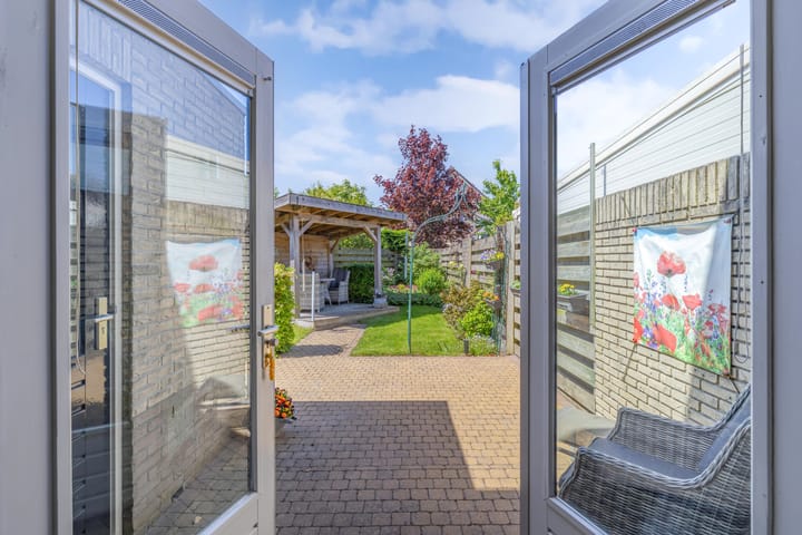 Foto 12 van Tholen 8