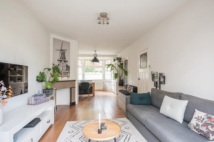 Foto 12 van Meeuwenstraat 24