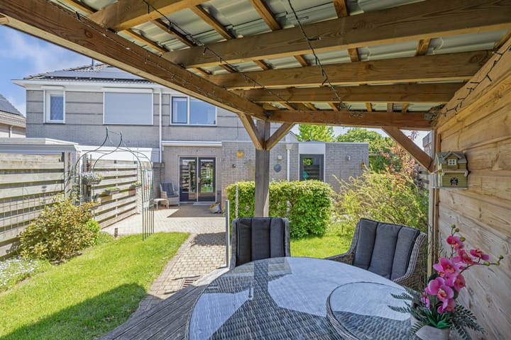 Foto 33 van Tholen 8