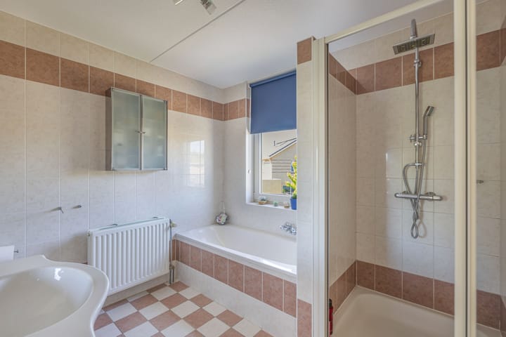 Foto 23 van Tholen 8