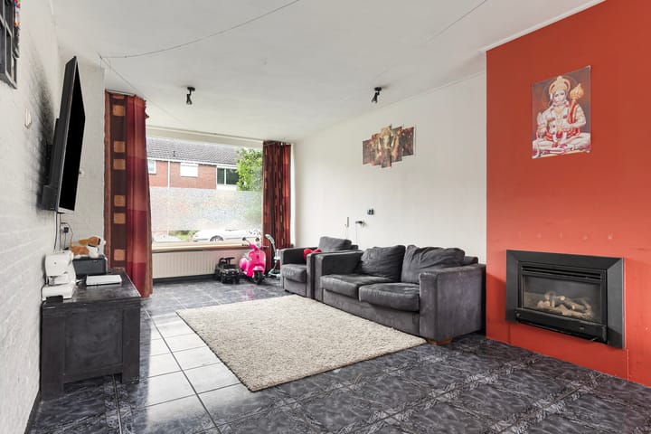 Photo 3 of Azaleastraat 16