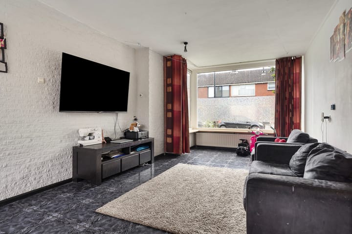 Photo 4 of Azaleastraat 16