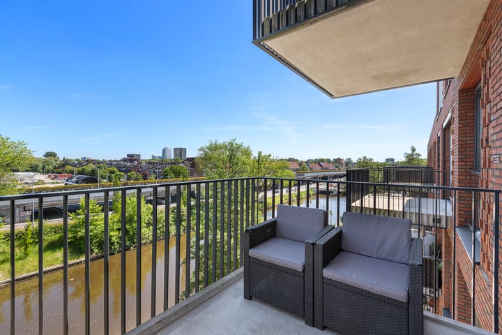 Foto 32 van James Wattstraat 85