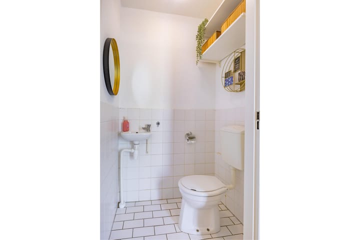 Foto 17 van Middenweg 88