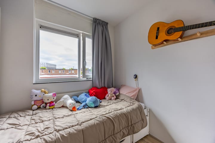 Foto 29 van Middenweg 88