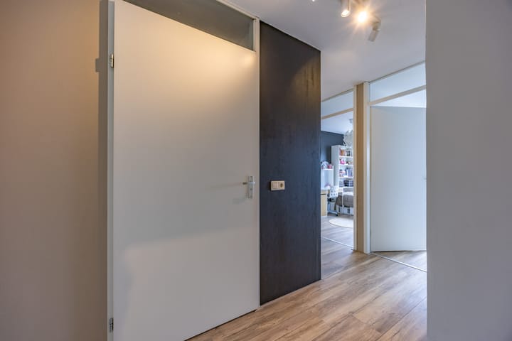 Foto 30 van Middenweg 88