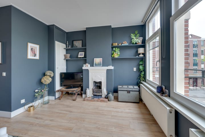 Foto 15 van Van Limburg Stirumplein 24-2