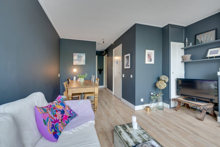 Foto 18 van Van Limburg Stirumplein 24-2