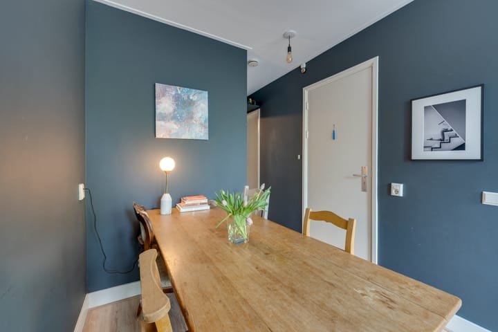 Foto 19 van Van Limburg Stirumplein 24-2