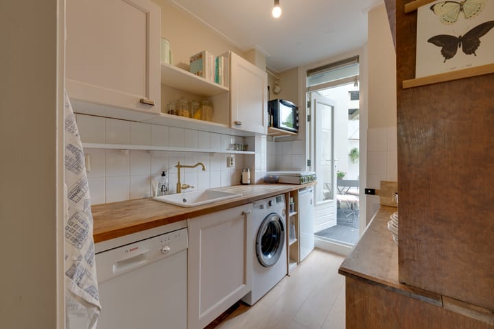 Foto 22 van Van Limburg Stirumplein 24-2