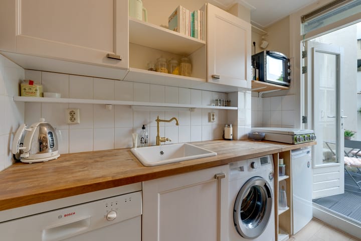 Foto 25 van Van Limburg Stirumplein 24-2