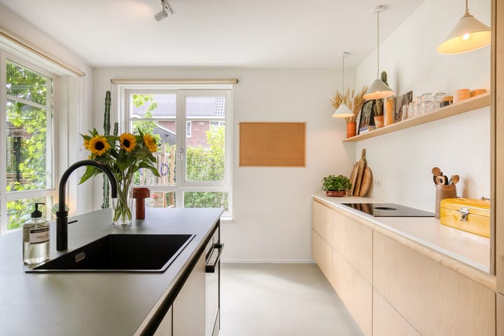 Foto 15 van Gitaarstraat 28