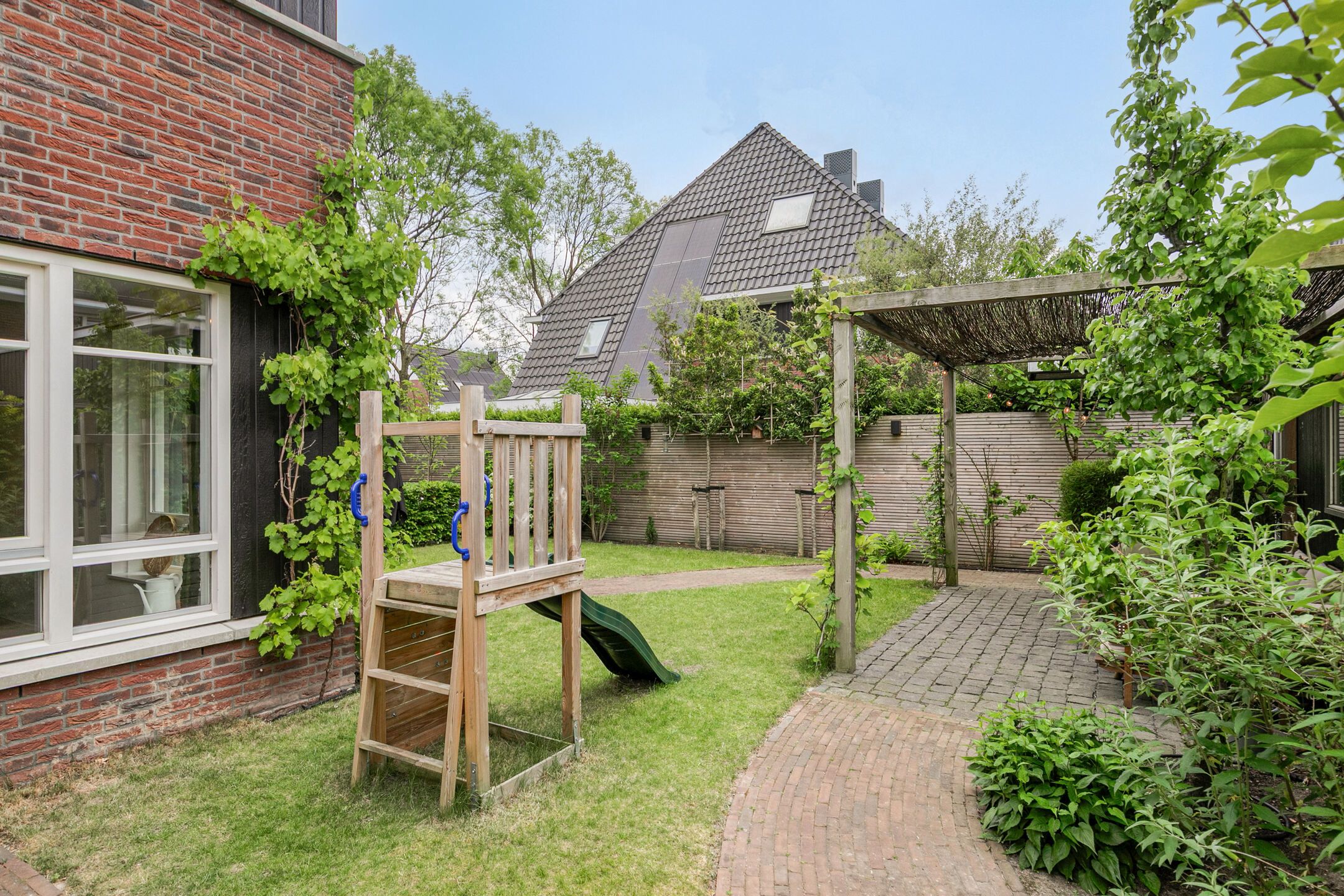 Photo 33 of Gitaarstraat 28