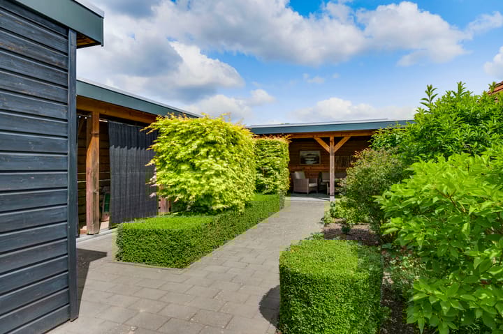 Foto 2 van St.Luciaweg 1