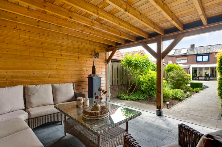 Foto 3 van St.Luciaweg 1