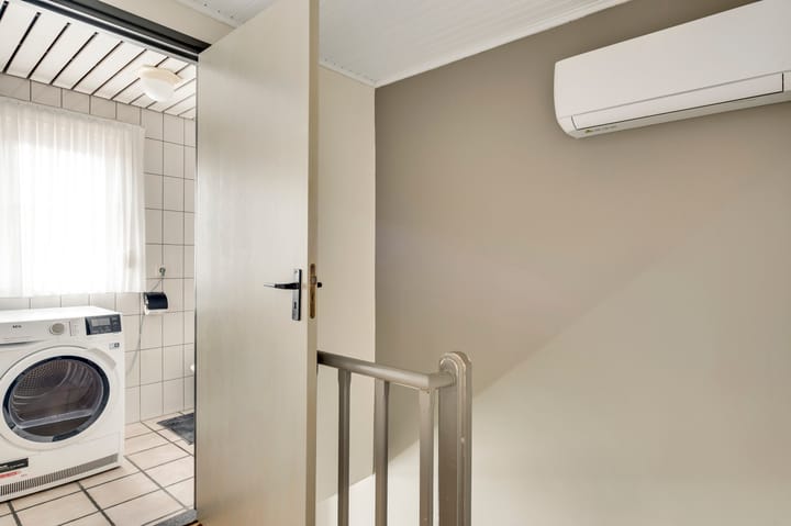 Foto 28 van St.Luciaweg 1