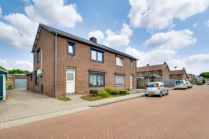 Foto 34 van St.Luciaweg 1